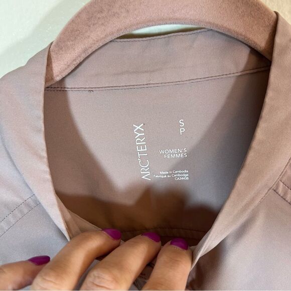 Arc’teryx Cala Taupe Athletic Dress Women’s Small Cream - Picture 8 of 16